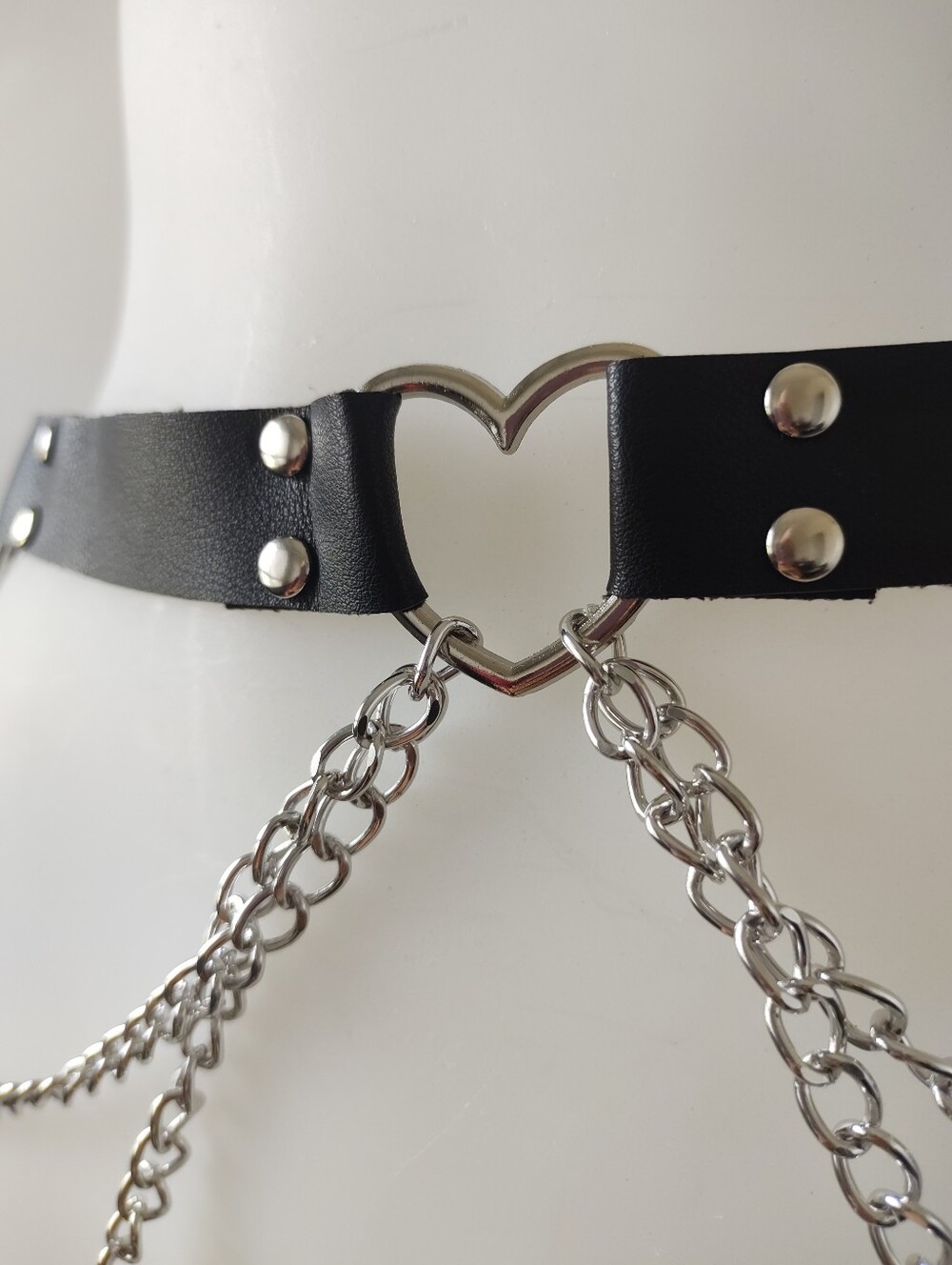 NEW Faux Leather Black Heart Chain Belt - Picture 5 of 7